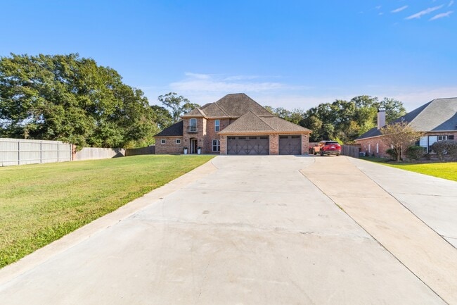 Photo - 213 E Peck Blvd