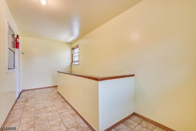 52 Johnson Ave