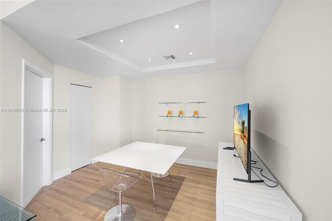 Photo - 4775 Collins Ave Unit PH4306