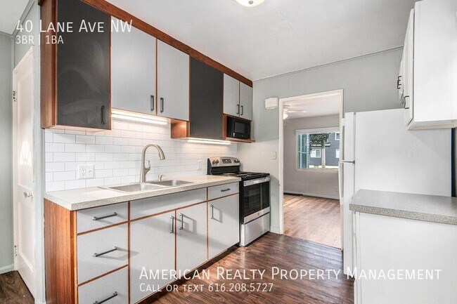 Photo - 40 Lane Ave NW