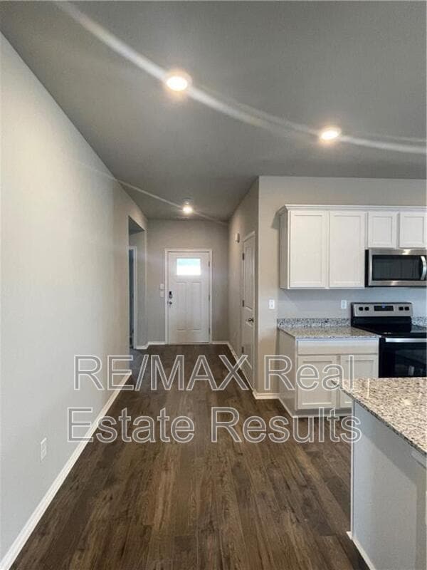 Photo - 806 Comanche Dr