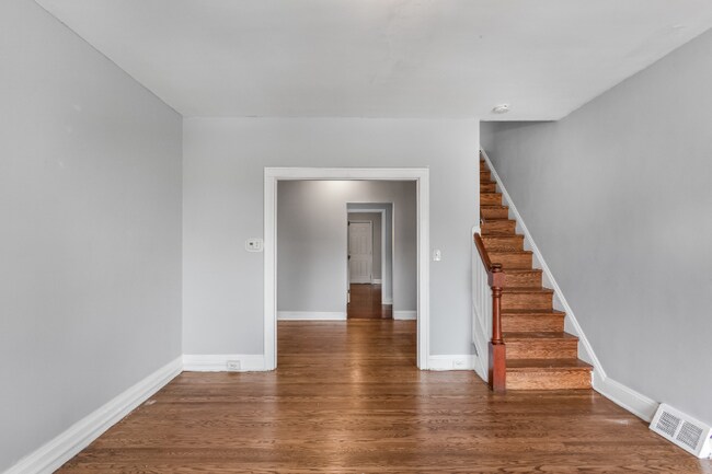 Photo - 1030 N Luzerne Ave House