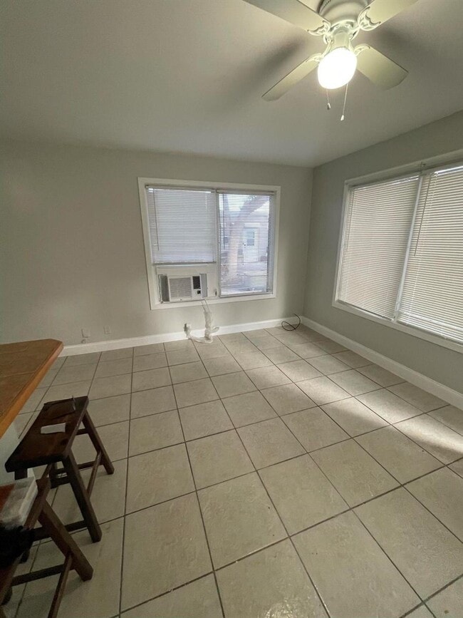 Photo - 623 Selkirk St