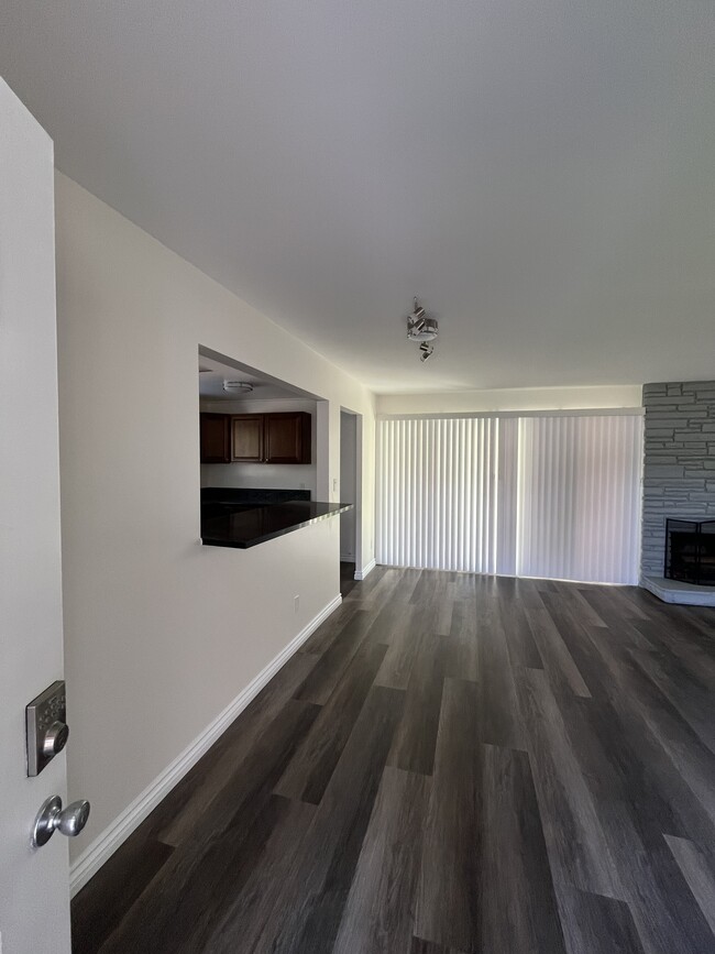 Photo - 17156 Simonds St