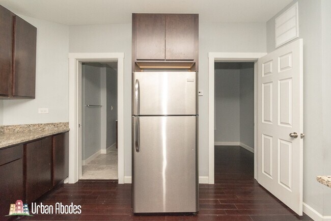 Photo - 2968 N Ridgeway Ave Unit 07A