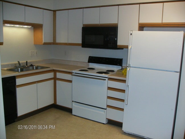 Photo - Cedar Trail Village