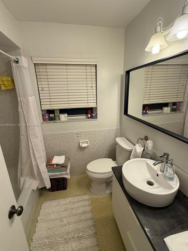 Building Photo - 700 Layne Blvd Unit 317