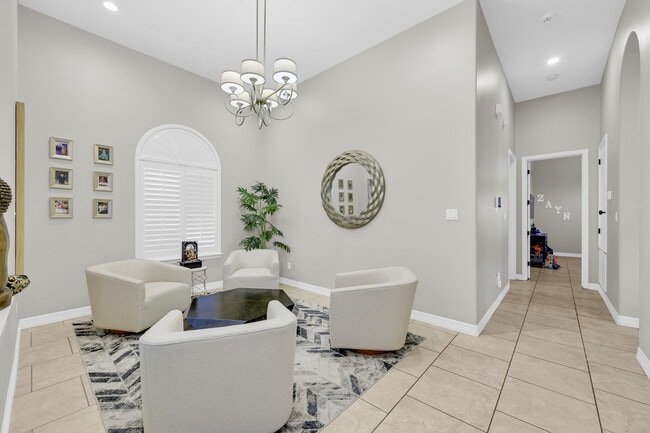 Photo - 5706 N 3rd Ln