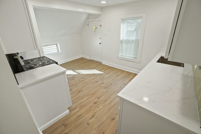 Photo - 337 Garfield Ave