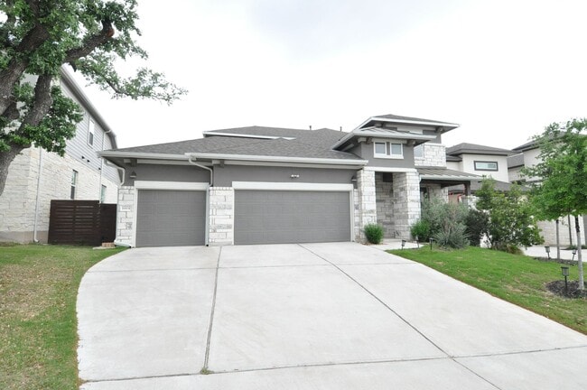 Building Photo - Gorgeous Home with Green Belt view!