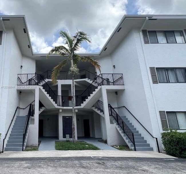 Building Photo - 2550 SW 18th Terrace Unit 1807