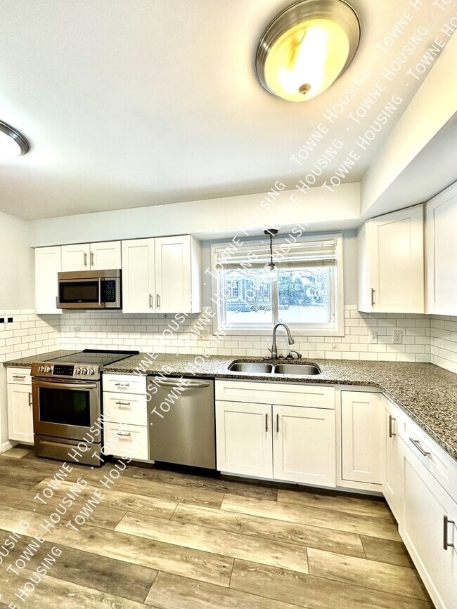 Photo - 4493 S Buffalo St Unit Poplar 1