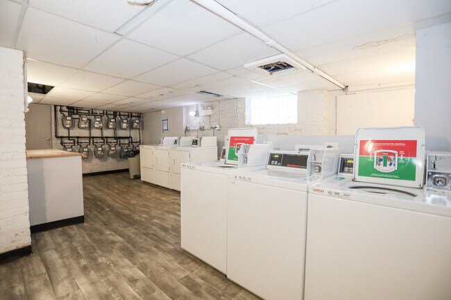 Photo - 1250 W Montrose Ave Unidad 120