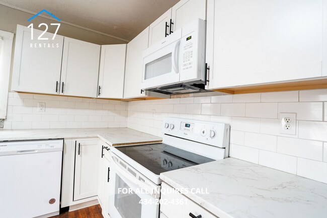 Photo - Bright & Convenient 1BR Apartment in Lynchburg Unit Apartment B - Upper