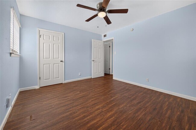 Photo - 3425 Willowrun Dr