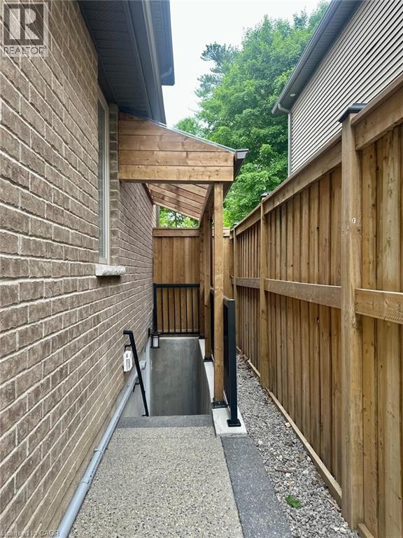 Photo - 47 Elmbank Trail