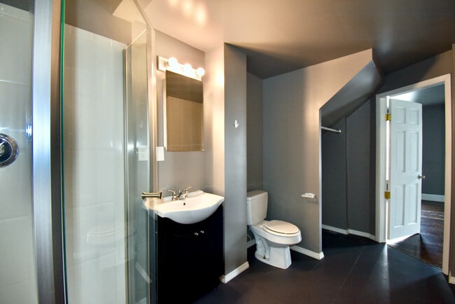 Photo - 1309 6th Ave S