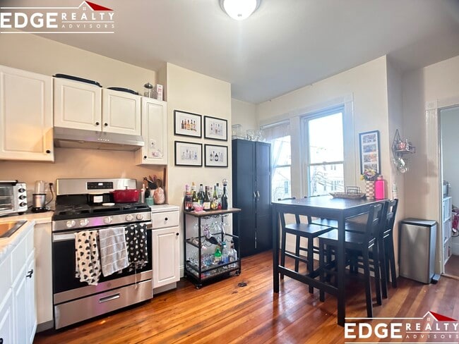 Photo - 8 Bennett St