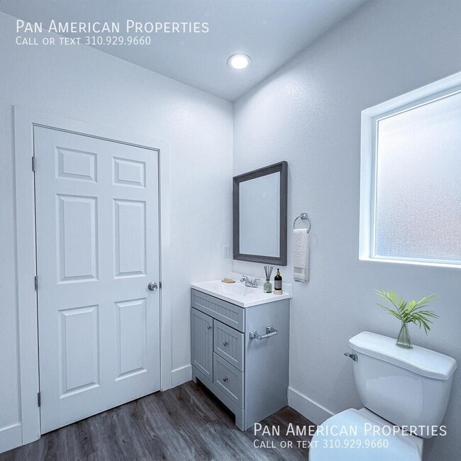 Photo - 1029 S Montebello Blvd Unidad D