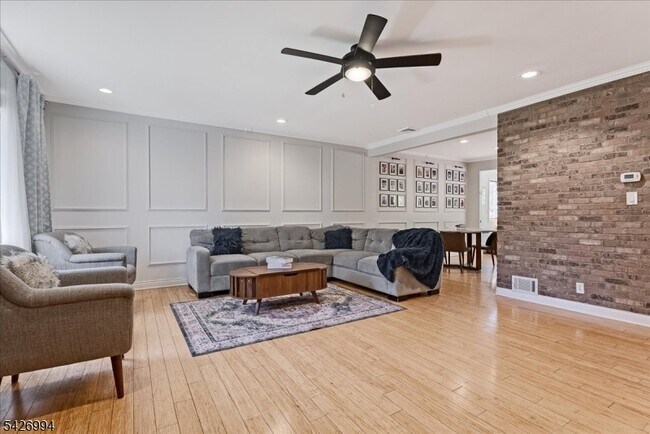 7 Rutgers St