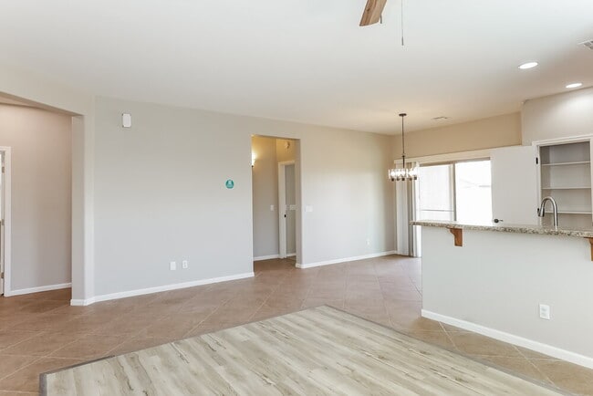 Photo - 1868 W Wrangler Way