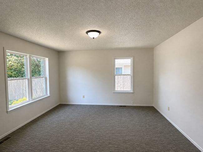 Photo - 1838 N Hillcrest Ave