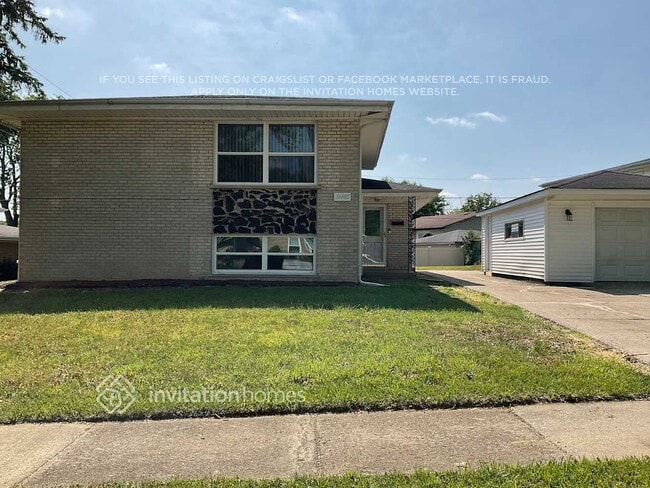 Photo - 16405 George Dr House