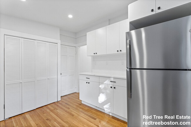 289 Hancock St Unit 3