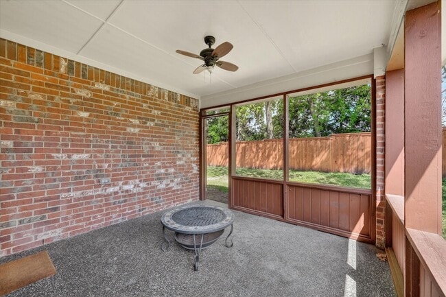 Photo - 3304 Glenmore Dr