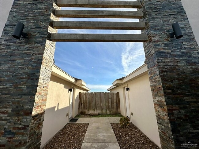 Photo - 18 Wolverine St Unit 2