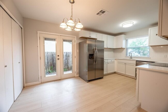 Photo - 8708 Pineridge Dr