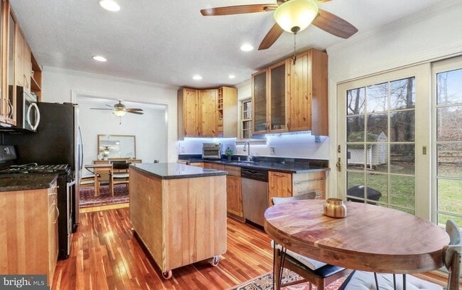 Photo - 5012 Gainsborough Dr