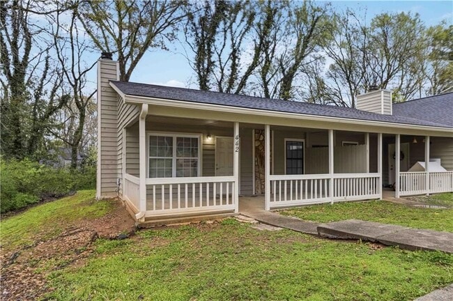 Photo - 442 Booth Cir SW