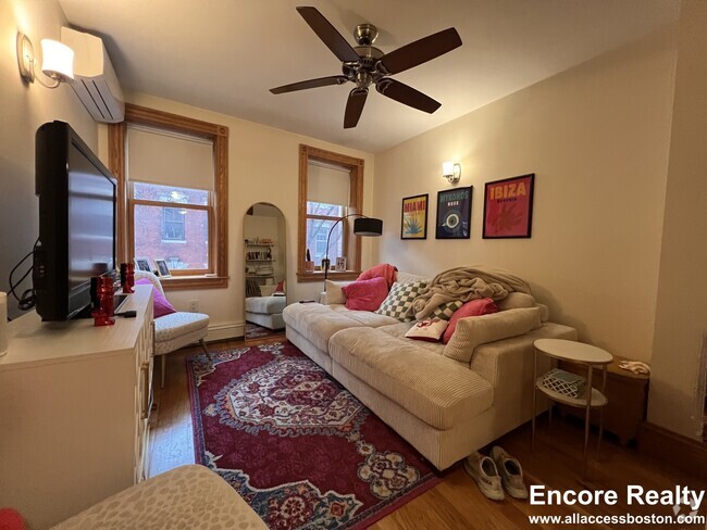 Building Photo - 49 Garden St Unit 3 Rental
