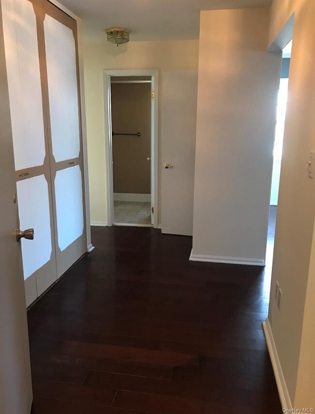 7 Essex Ln Unit B3