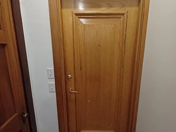 Solid Oak Entry Door - 4137 Manchester Ave Unit 4137 Manchester Ave 2F