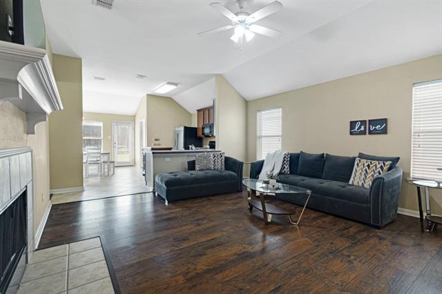 2932 Milby Oaks Dr