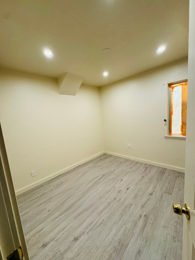 Dormitorio 1 - 16203 Orange Ave