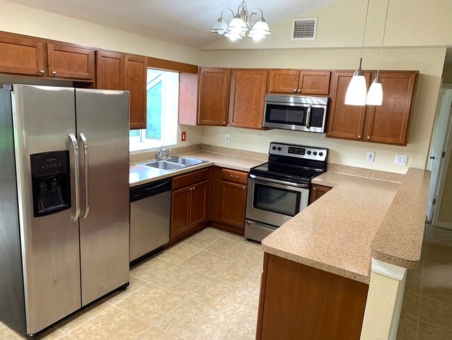 Photo - 7055 Lassen Ave