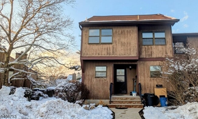 Building Photo - 104 Bluebird Dr