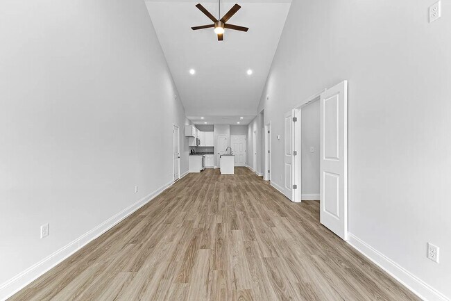 Photo - 217 Lenox Cir