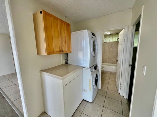 Photo - 95-2057 Waikalani Pl #406 Unidad 406