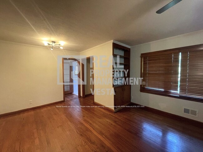 Photo - 2670 Pierce Dr N