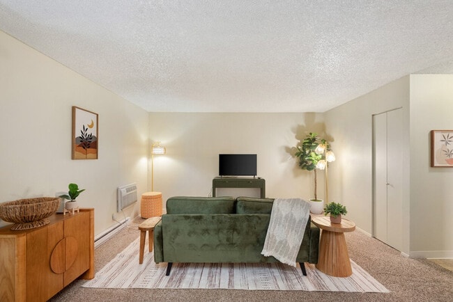 Building Photo - 2348 S Vermont St Unit SI ID1510989P