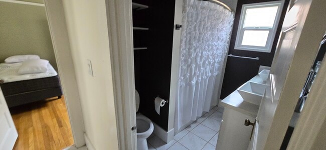 Photo - 1610 W 36th Pl