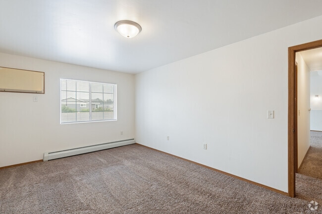 2BR, 1BA - 1,000SF - Bedroom