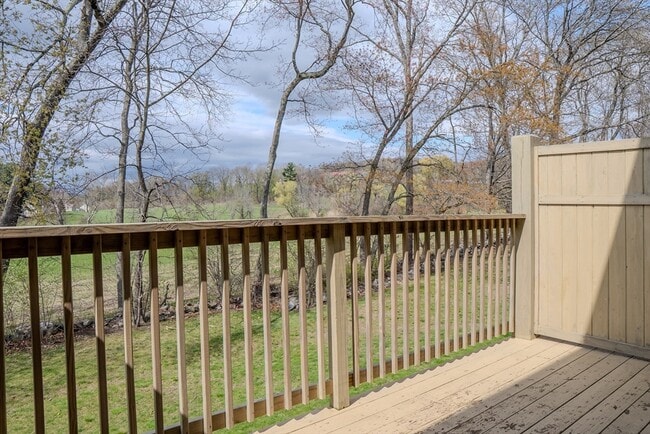 Photo - 2 Sterling Ln
