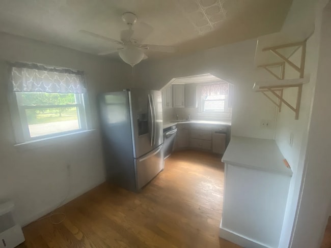 Photo - 1668 N Longview St