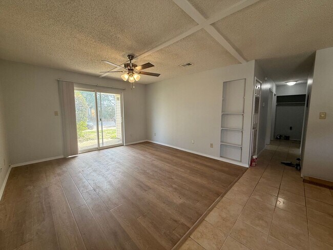 Photo - Gulf Breeze - Green Briar Estates - 2 bedroom, 1 bathroom - water and lawn care included