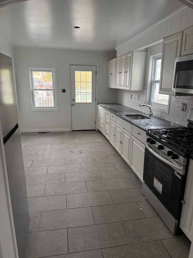 Photo - 319 Walnut St